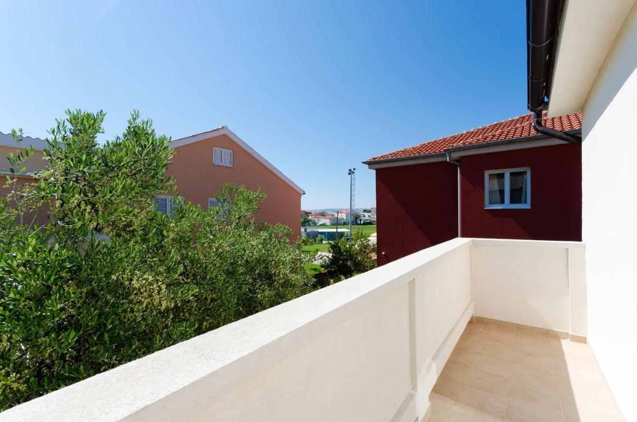 Apartments Toni Банёл Экстерьер фото